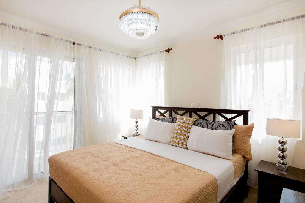 Ocean Views & Private Beach! Luxury 4bdr Getaway Apartment Punta Cana