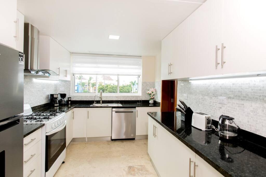 Apartment Ocean Views & Private Beach! Luxury 4bdr Getaway Punta Cana