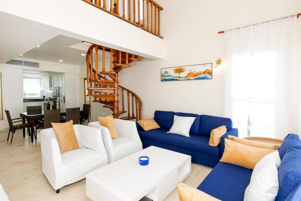 Pristine 4br Beachfront Getaway With Pool & Rooftop Apartment Punta Cana
