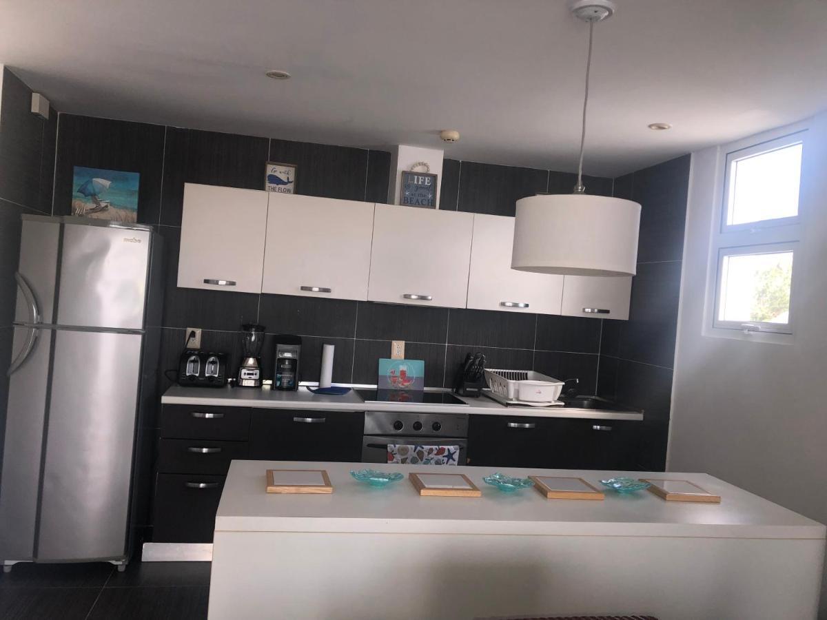 Aparthotel Vista Mare Ocean View Floor Condo,