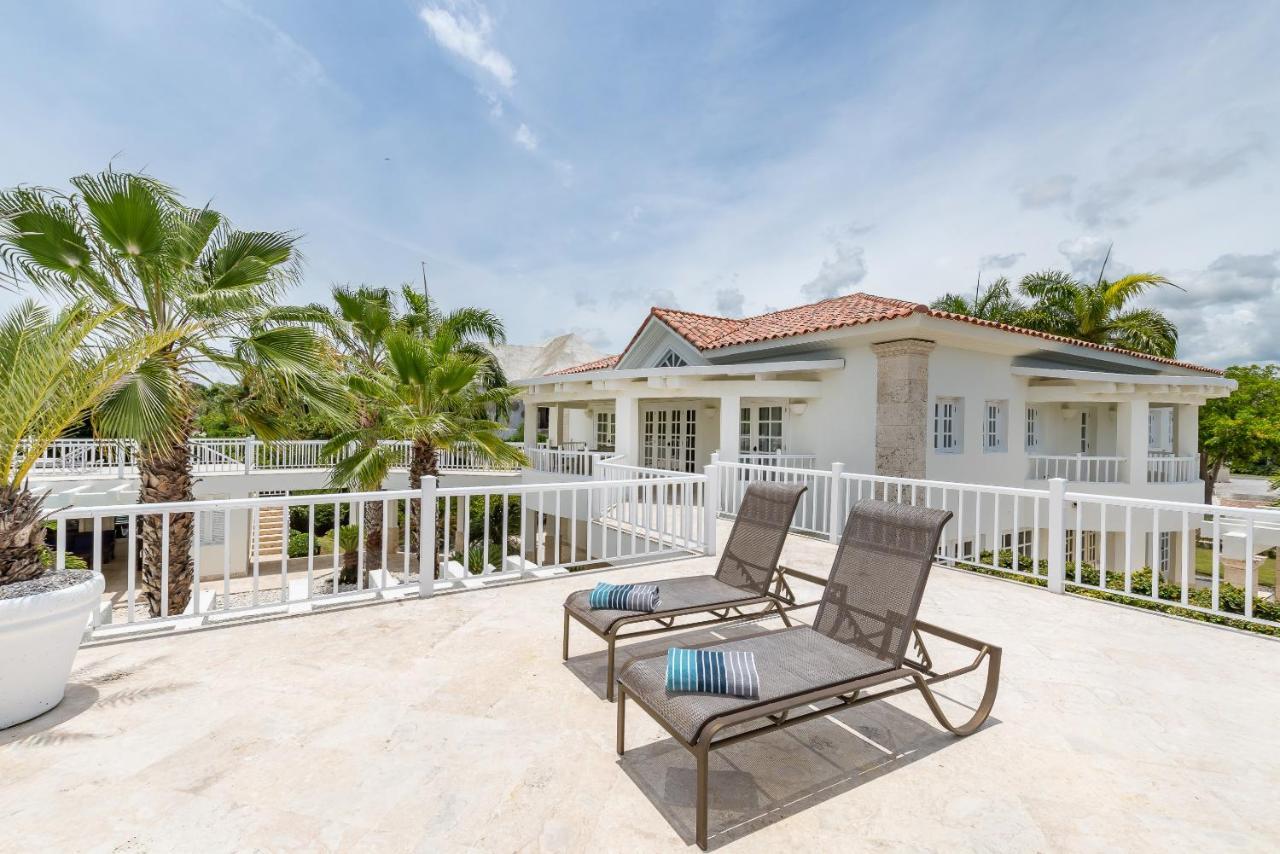 Villa Exclusive And Club Pool