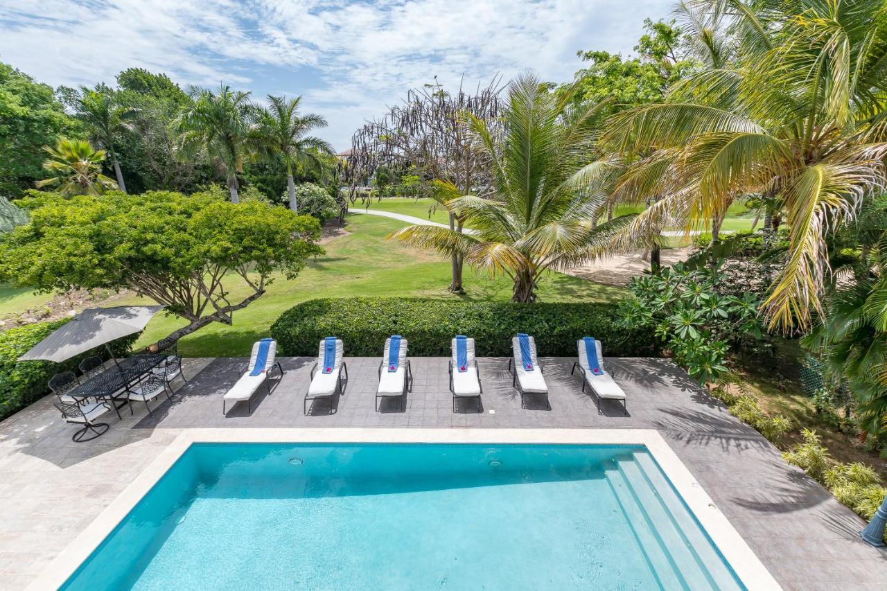 Exclusive And Club Pool Villa