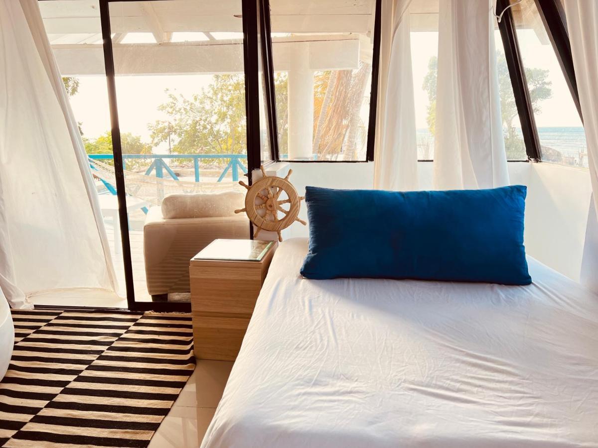 Bluemare Ecohotel Frente A La Playa Ensendada * Punta Rucia