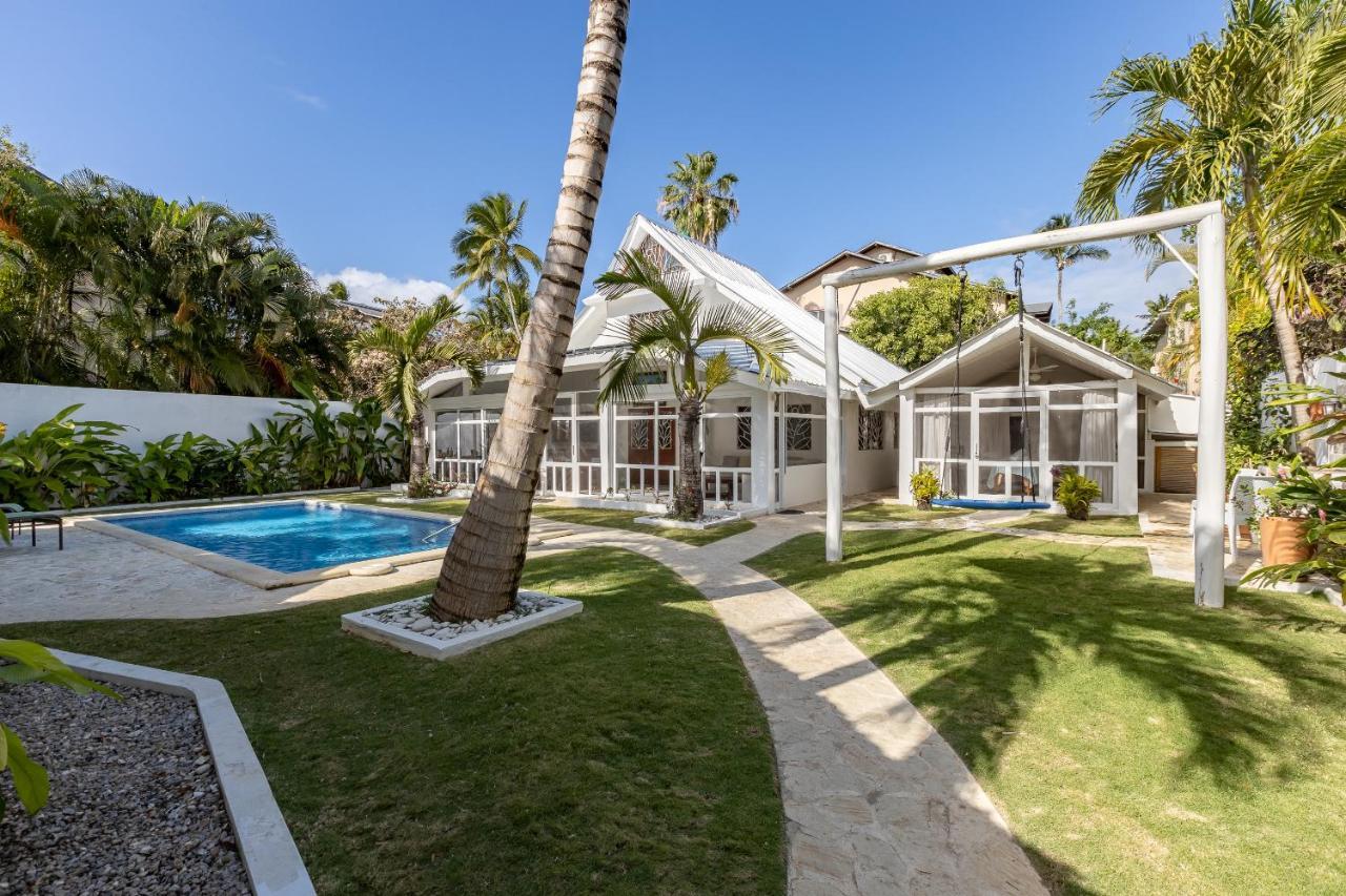 Villa Clarissa V, Walk To Beach!