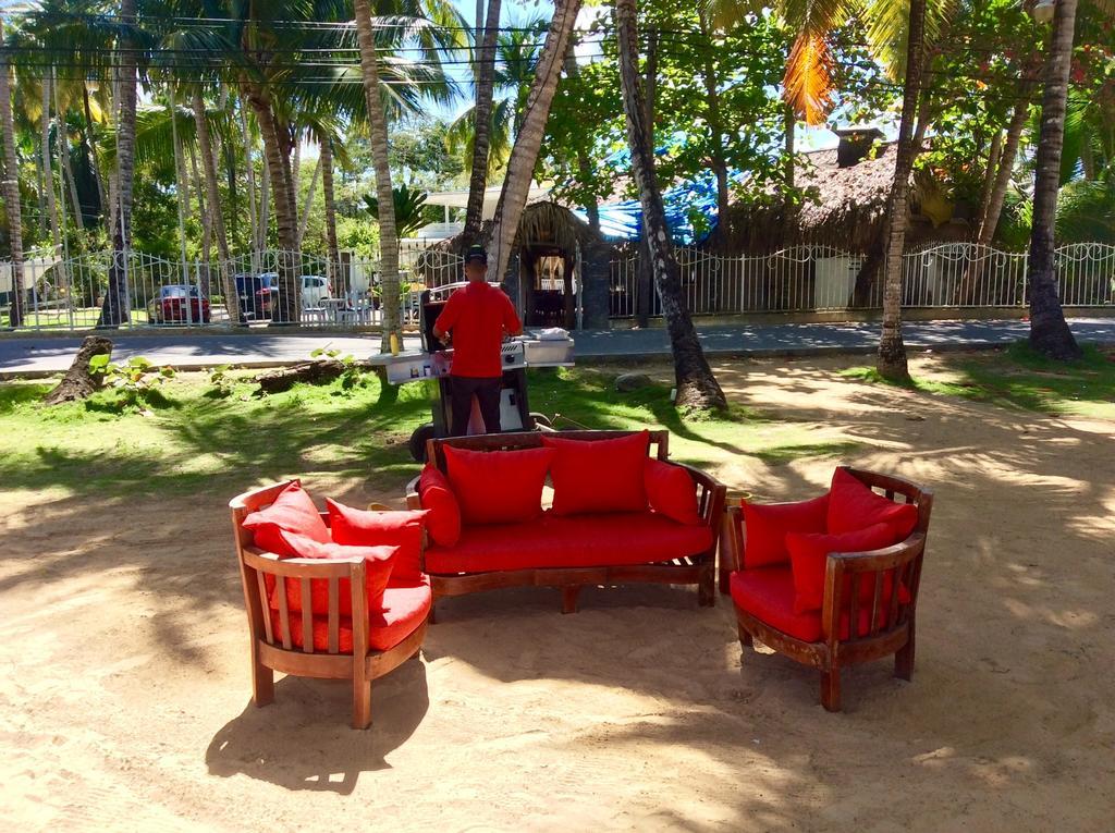 Hotel Las Cayenas Beach 3*