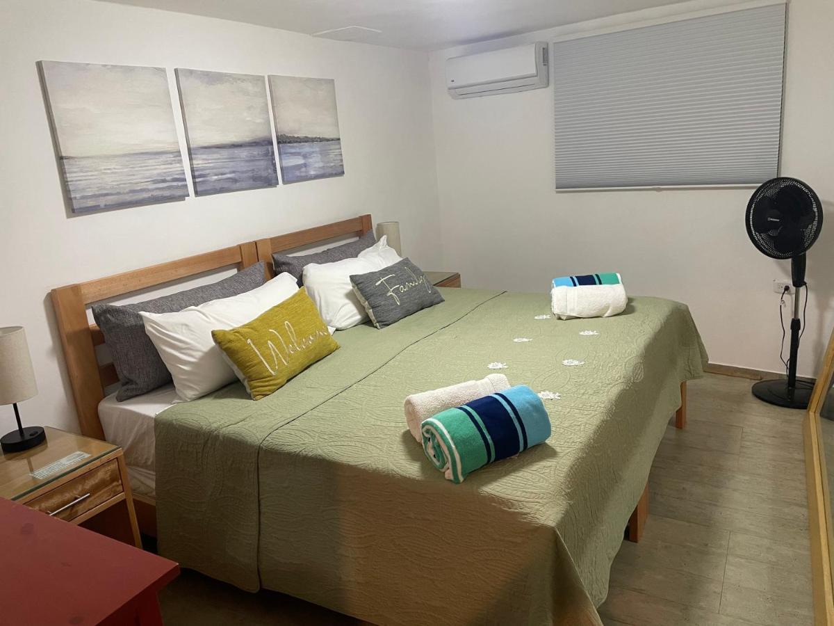 Kite Oceanfront 1st Row Two Bedrooms And Patio