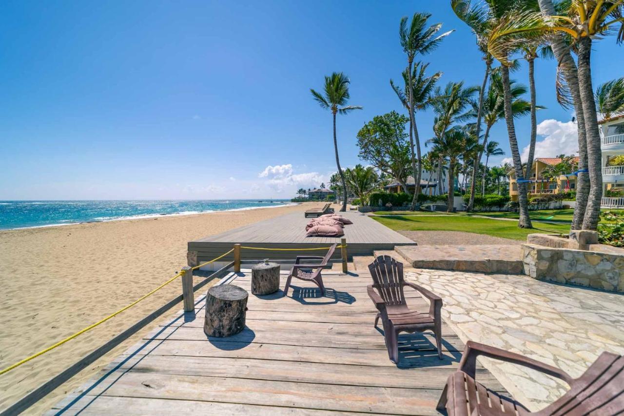 Kite Oceanfront 1st Row Two Bedrooms And Patio