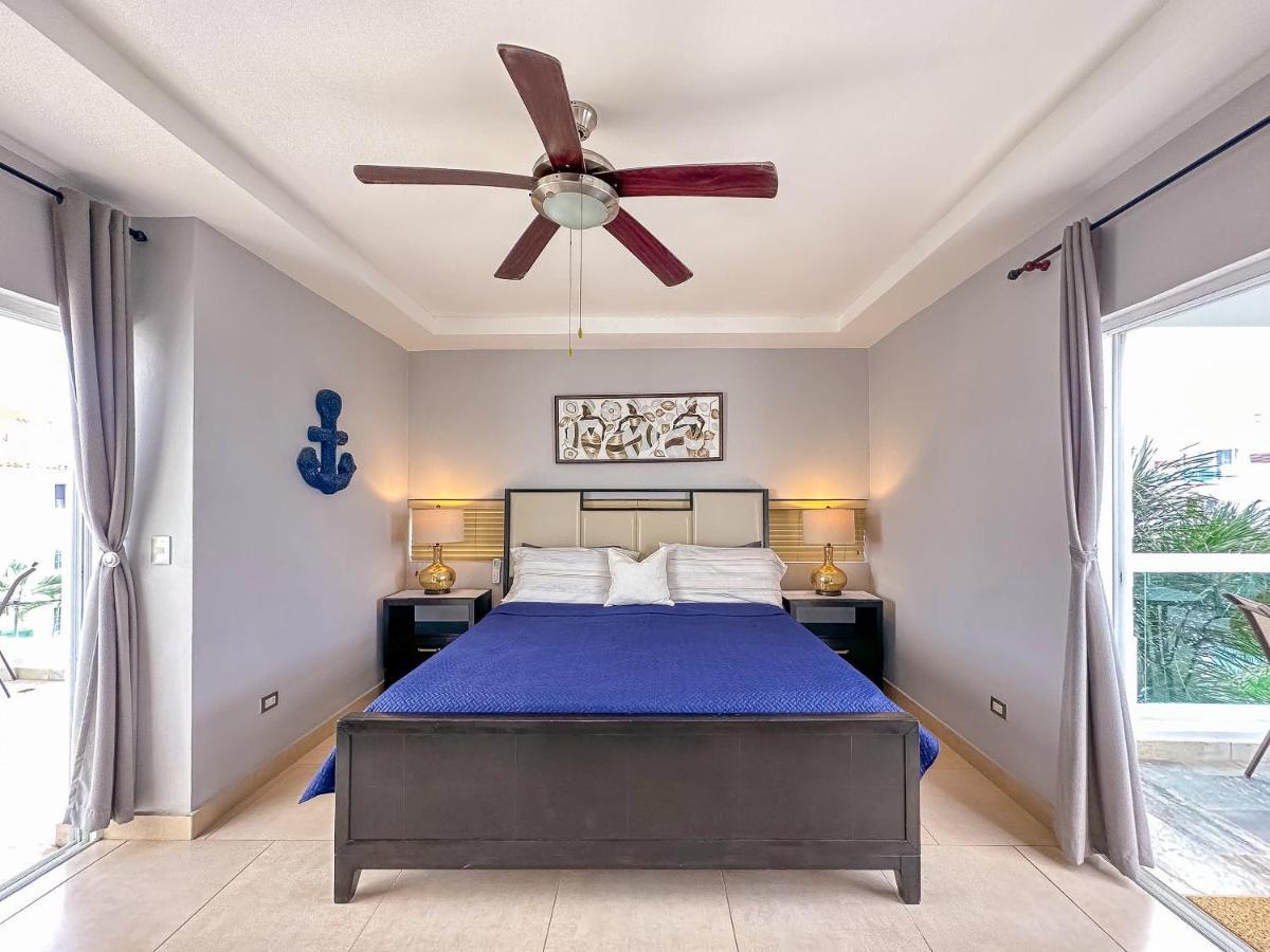Incredible 3 Bedroom Penthouse W Bbq & Jacuzzi Apartment *