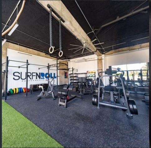 Apartment Surf N Roll Performance Center *