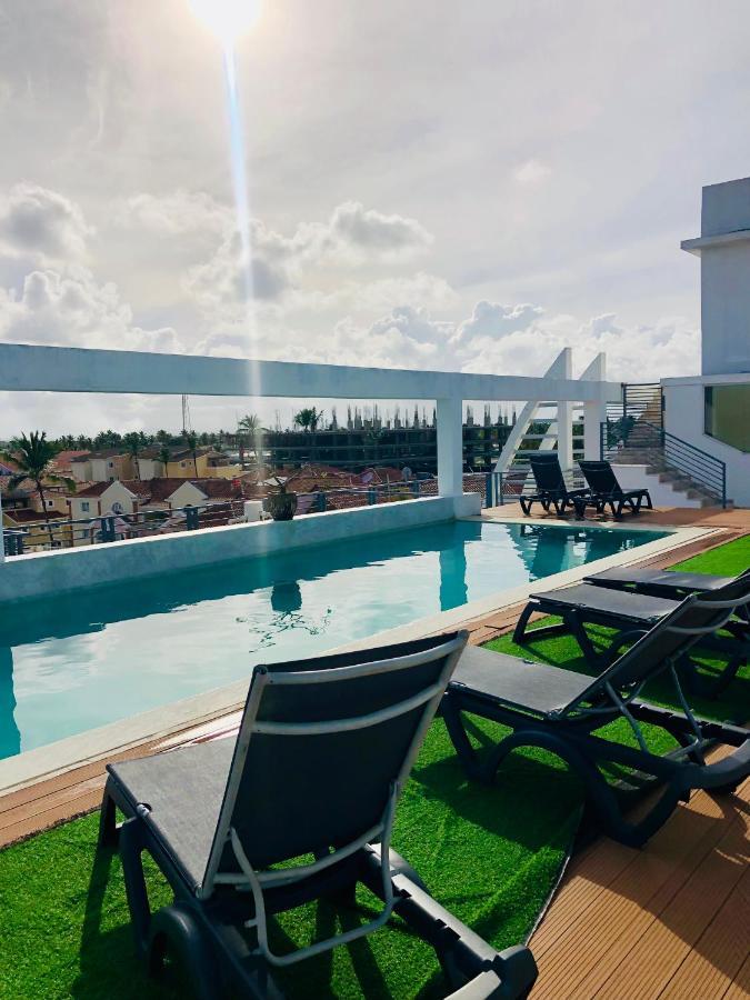 Hotel Ducassi Rooftop Pool Luxury Club And
