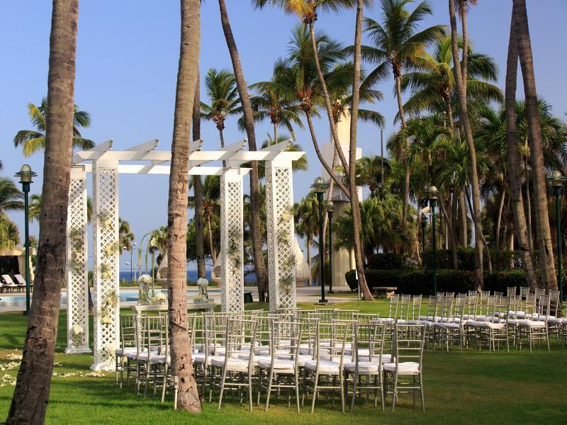 Hotel Renaissance Jaragua & Casino 4*