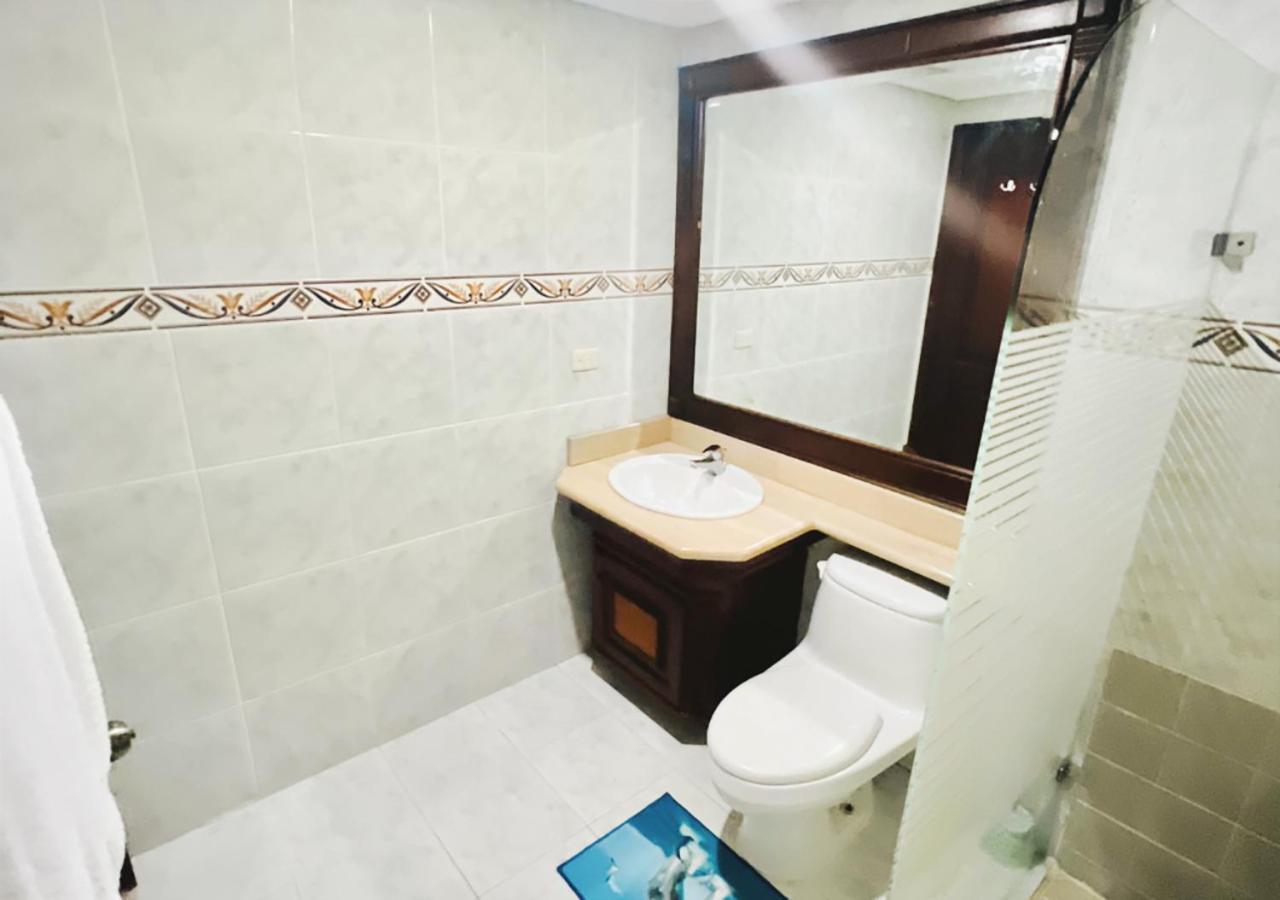 Exclusive 3 Bdr, Gym & Pool, Seaview, Luxury Tower Apartment Santo Domingo