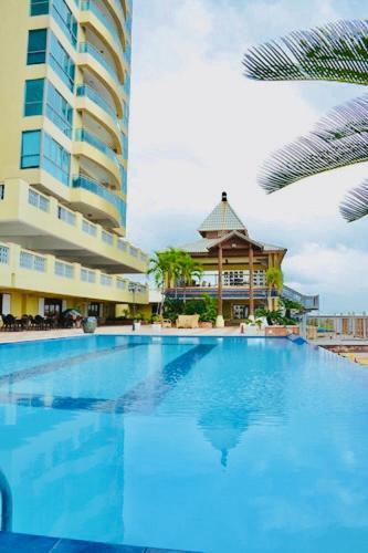 Apartment Exclusive 3 Bdr, Gym & Pool, Seaview, Luxury Tower