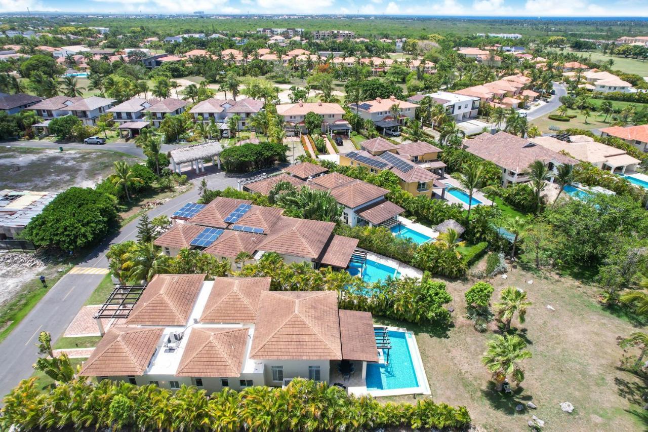 Stunning 3-bedroom With Pool, Jacuzzi And Maid Near Bavaro Villa *
