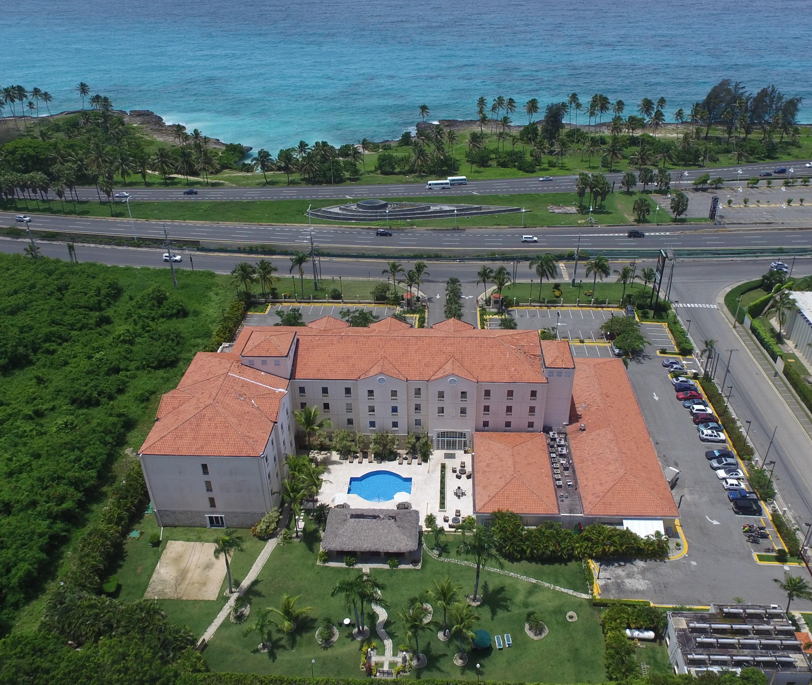 Four Points By Sheraton Hotel 4*