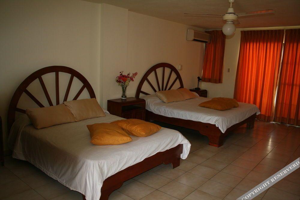 Plaza Europa Hotel 3*
