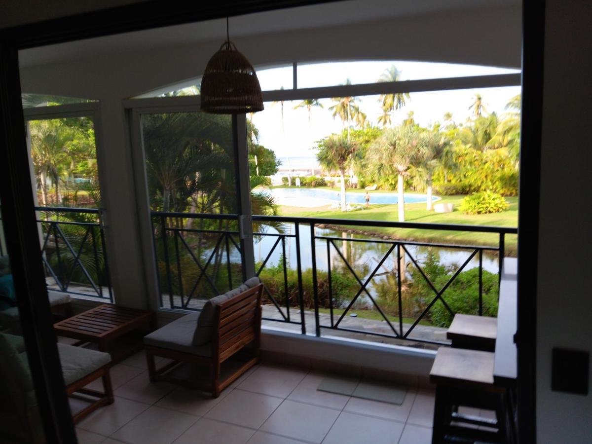 Beachfront 2br With Pool & Terrace In Terrenas Apartment
