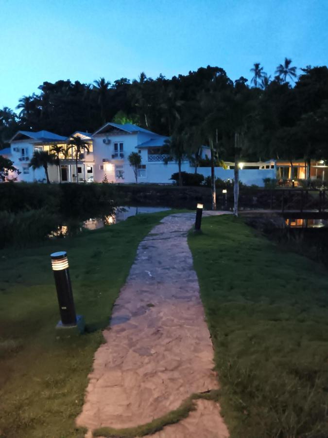 Beachfront 2br With Pool & Terrace In Terrenas *