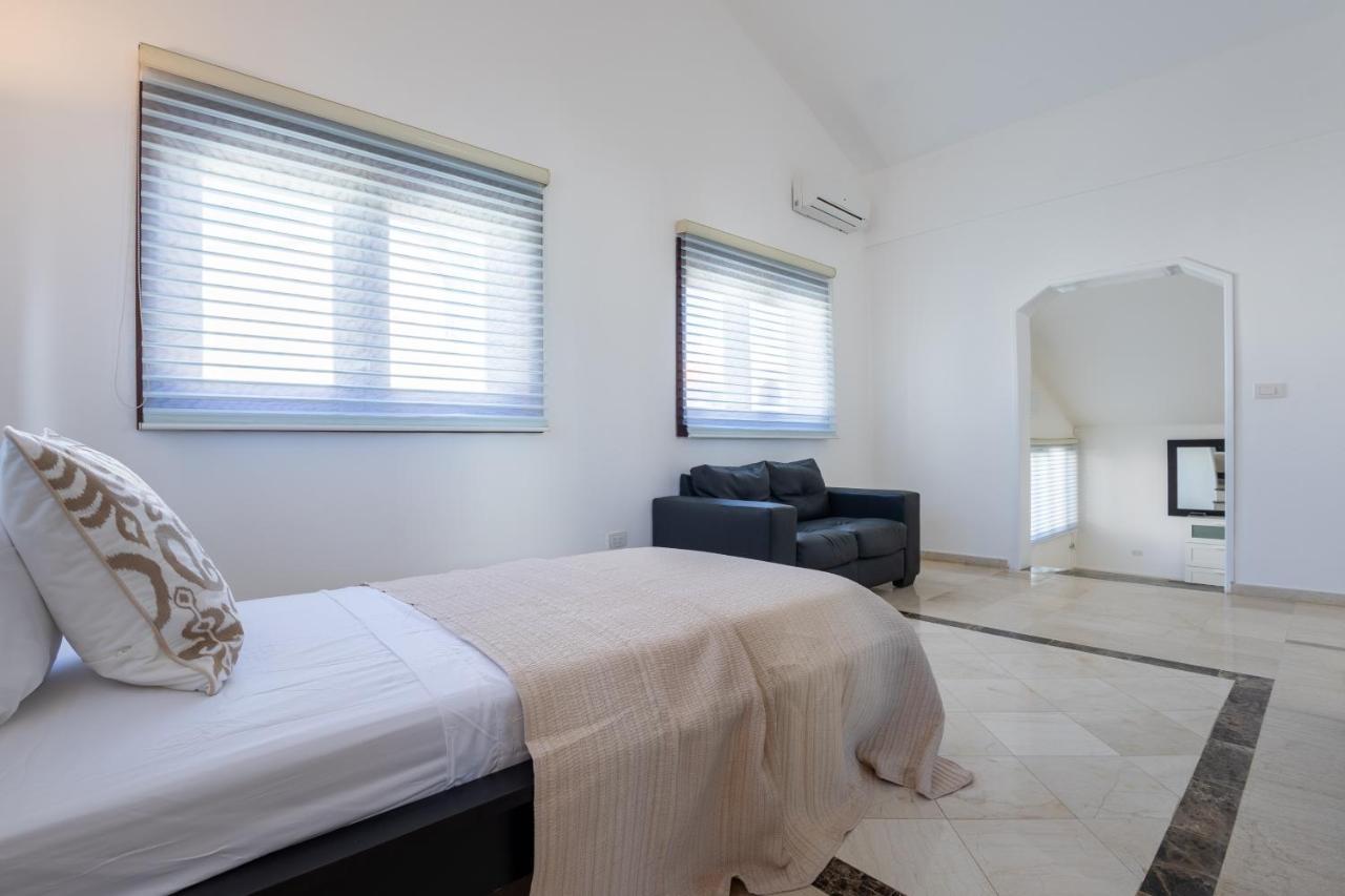 Huge 8-bedroom With Private Pool - Corales Villa Punta Cana