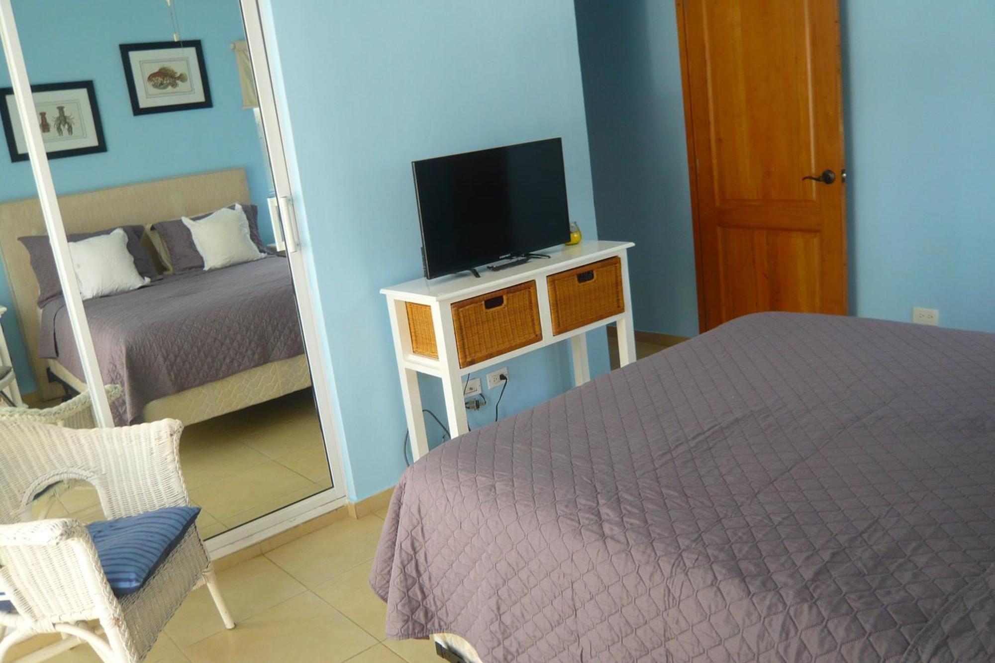 The Blue Lagoon Of The Caribbean Sea. Velero 205.cadaques Caribe La Fragata
