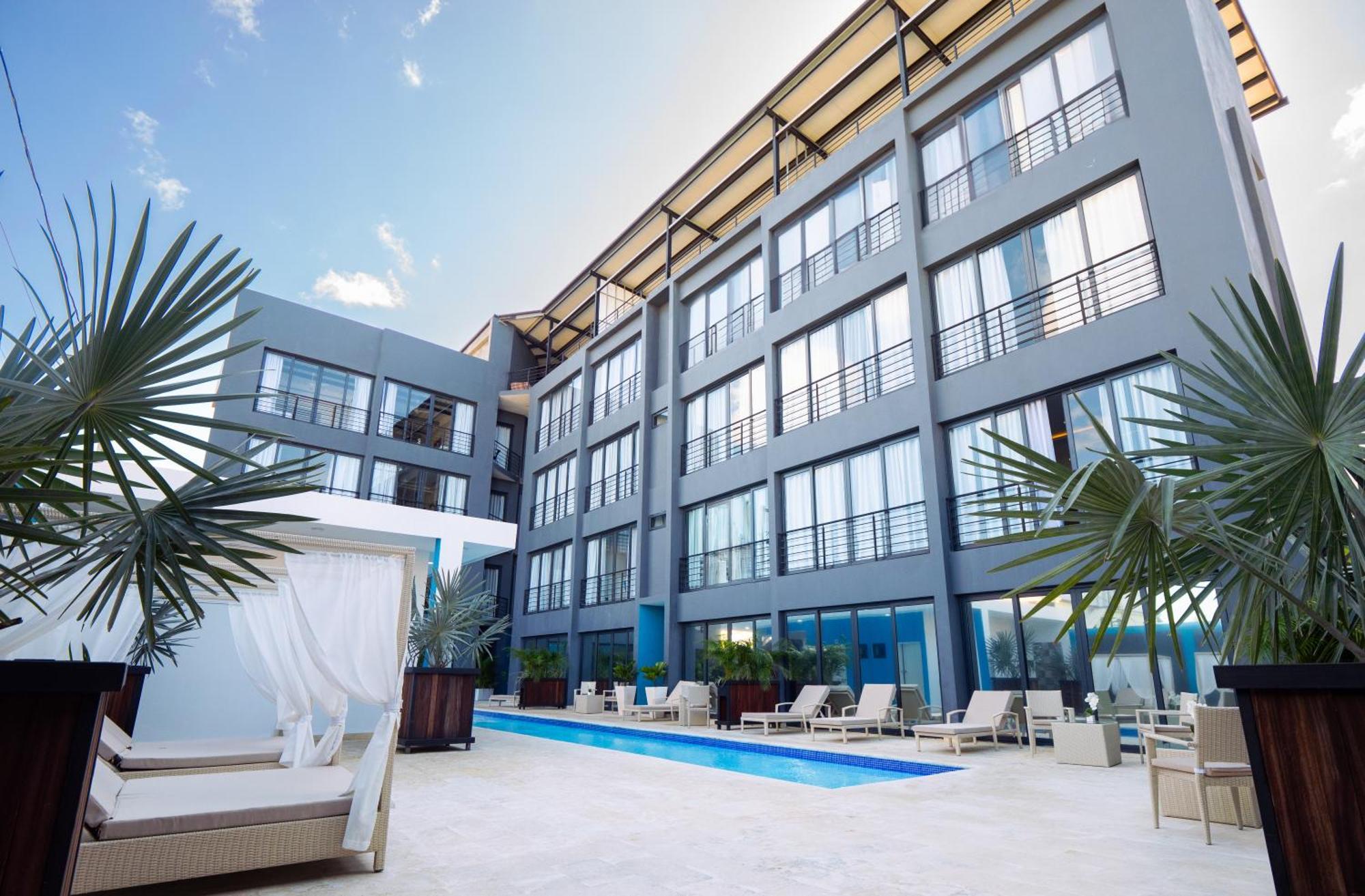 Instyle Residences At Rizz Hotel *