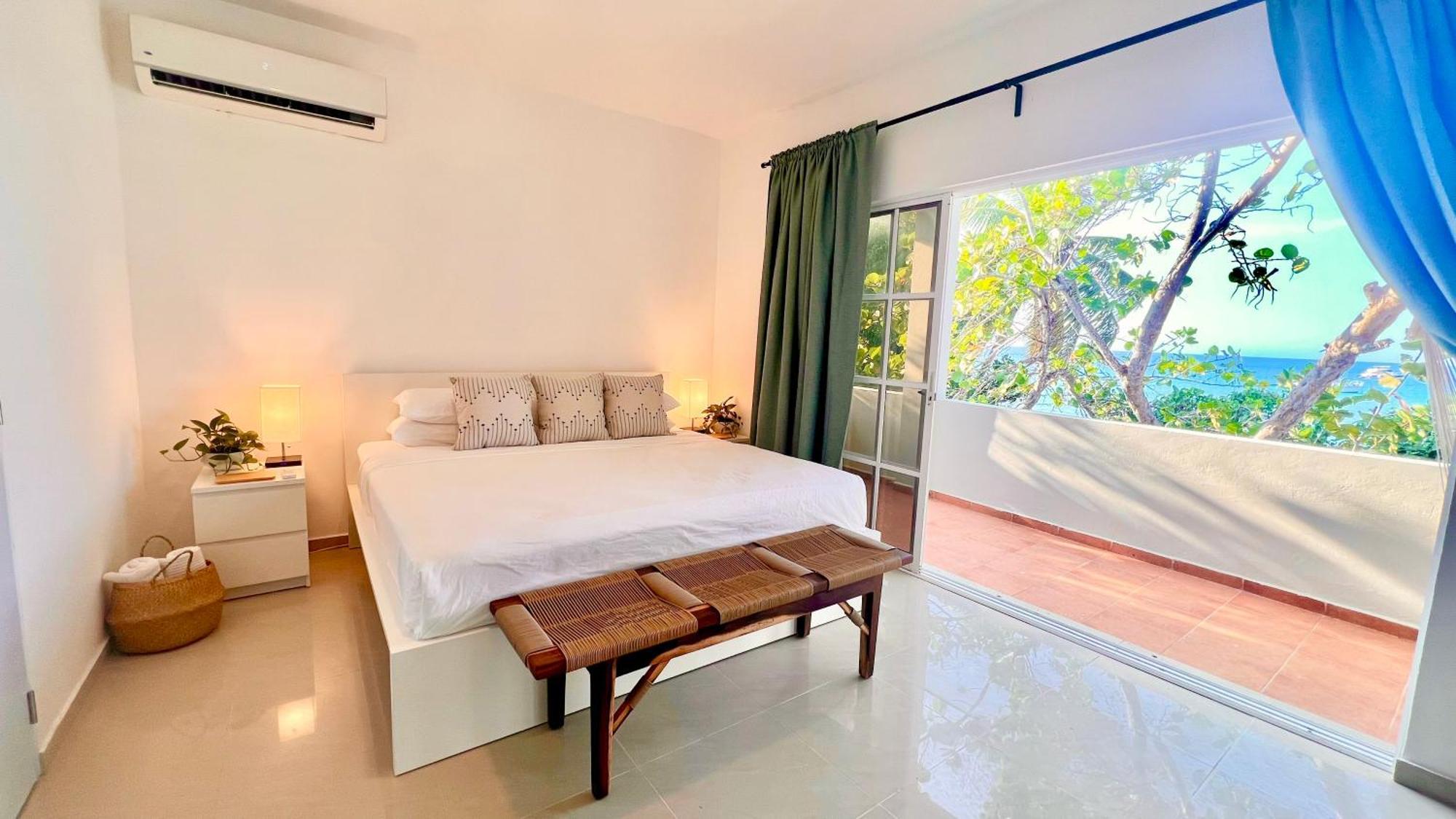 Hotel Blue Island 3*