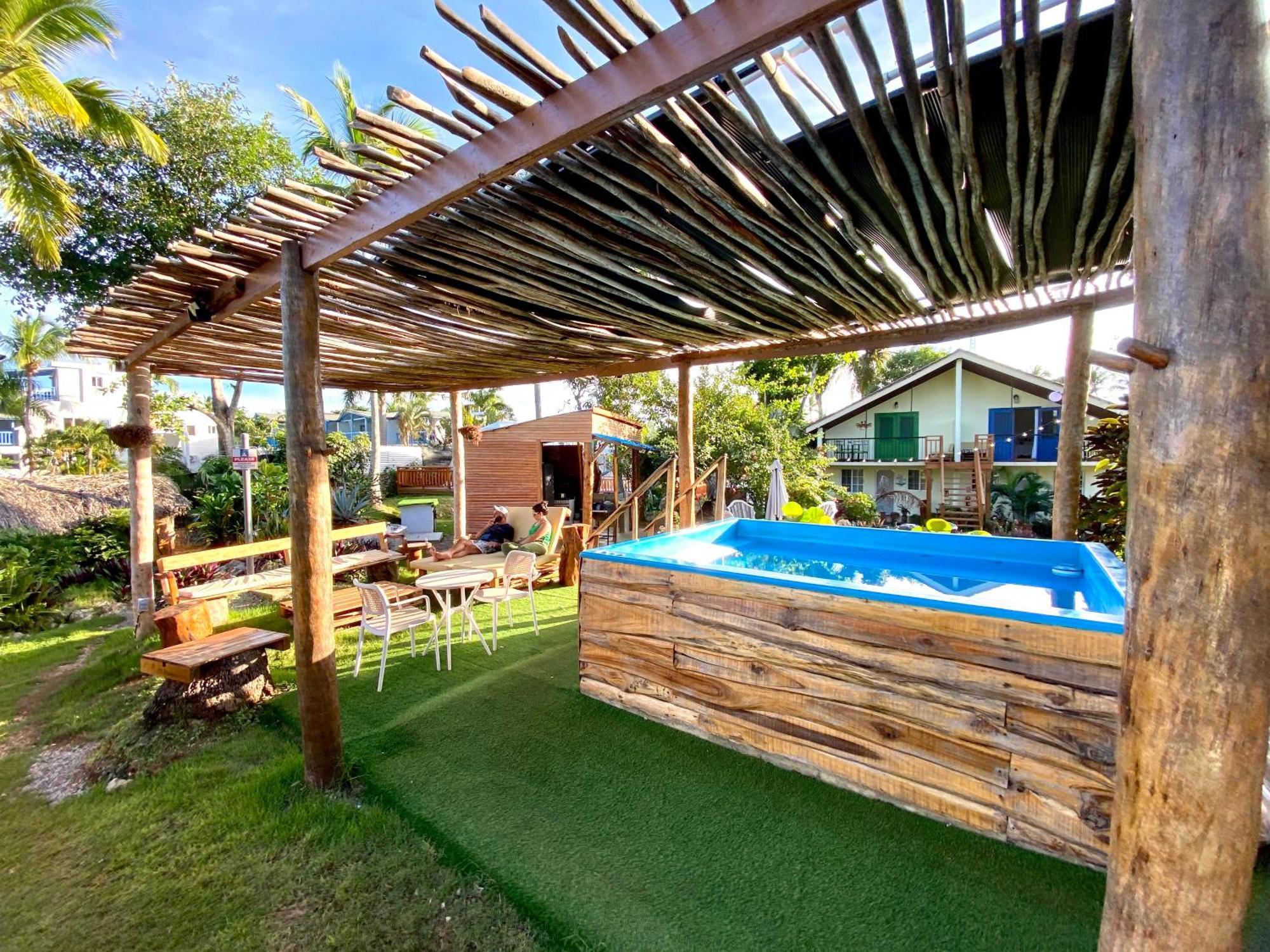 Arena Oceanview & La Terraza Restaurant *