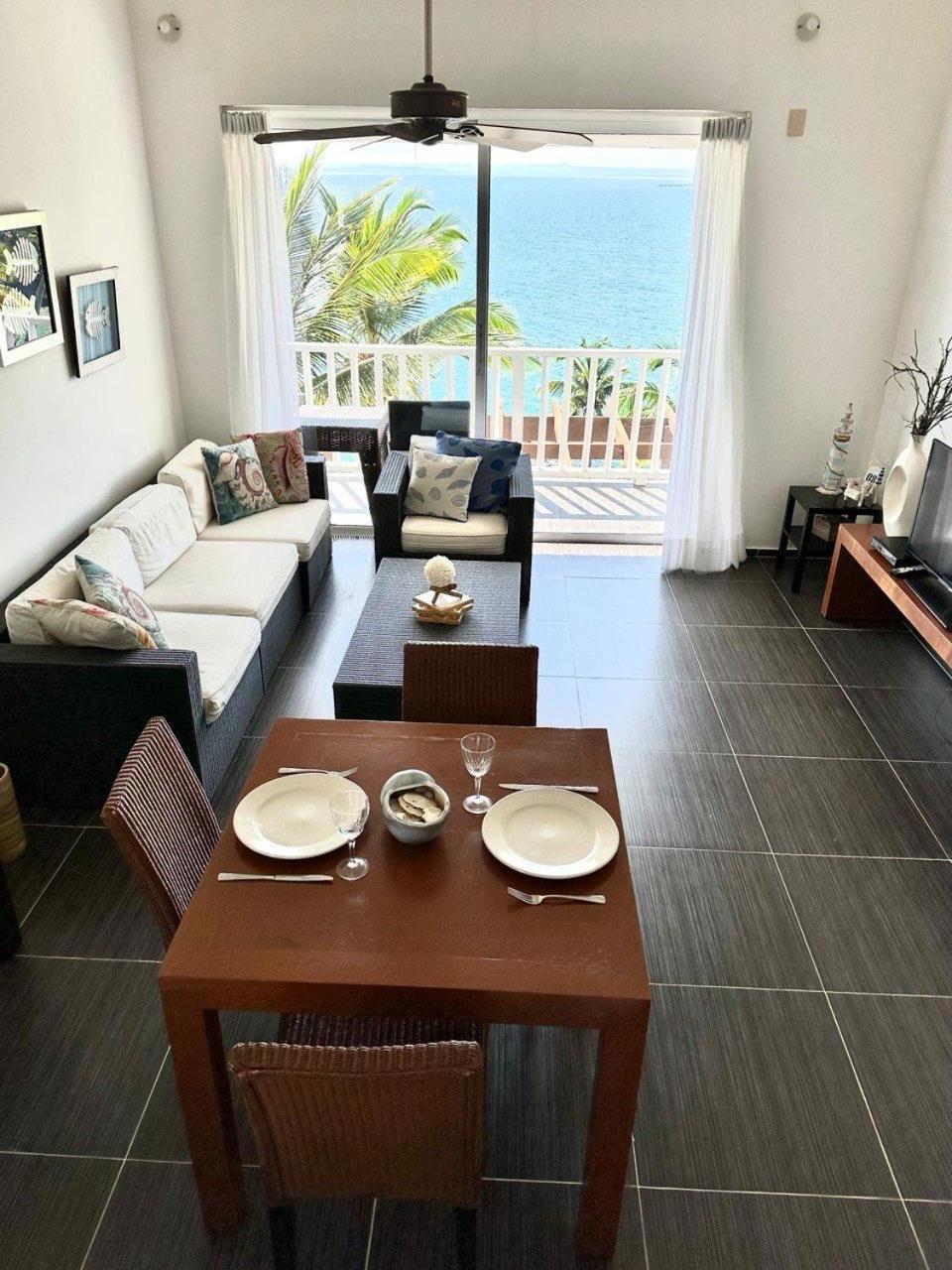 Vista Mare Ocean View Floor Condo, Aparthotel