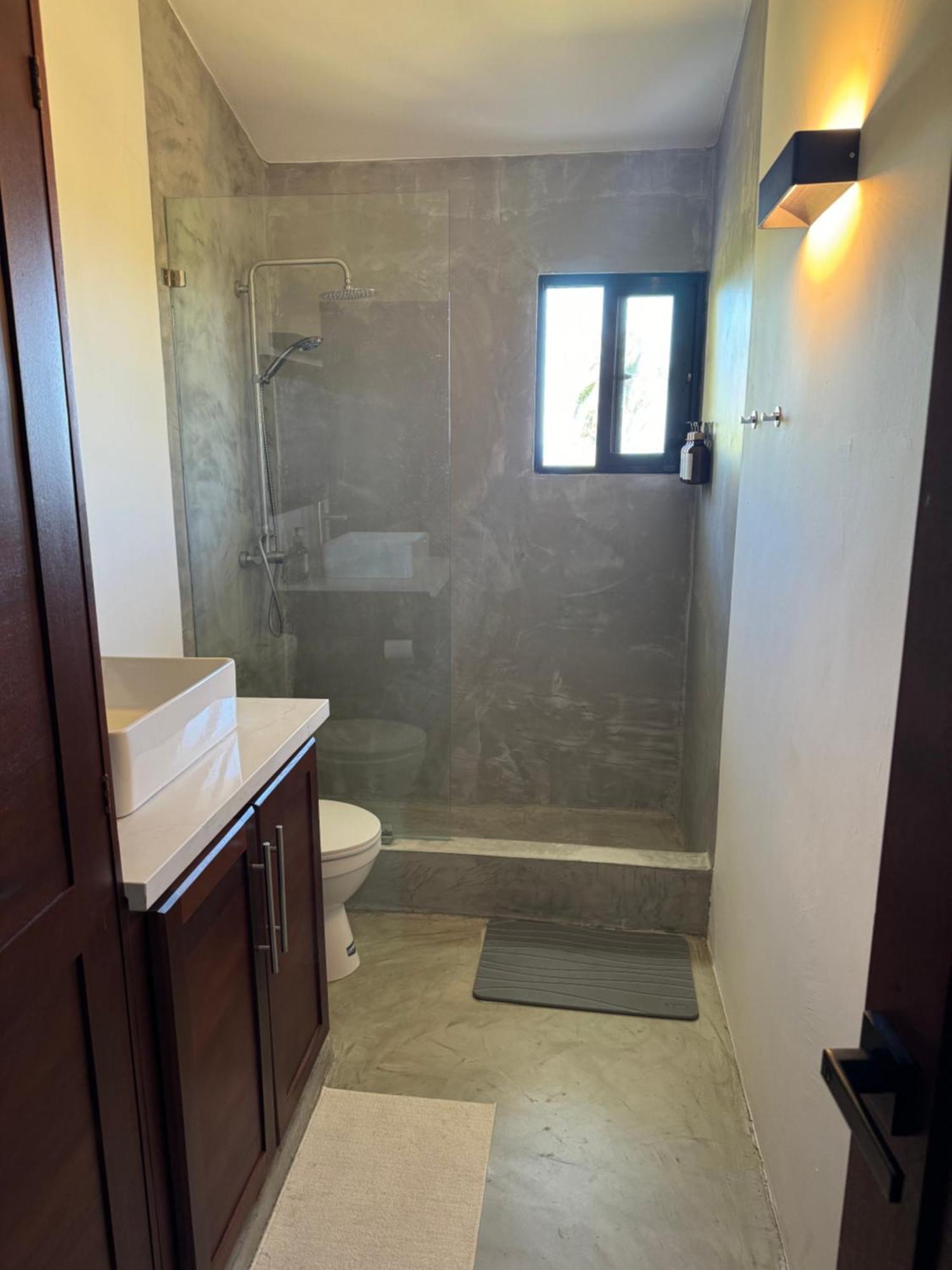 Catalina, Oceanview Multi 2 Bd 2 Bath Units With Balcony And Pool Apartment