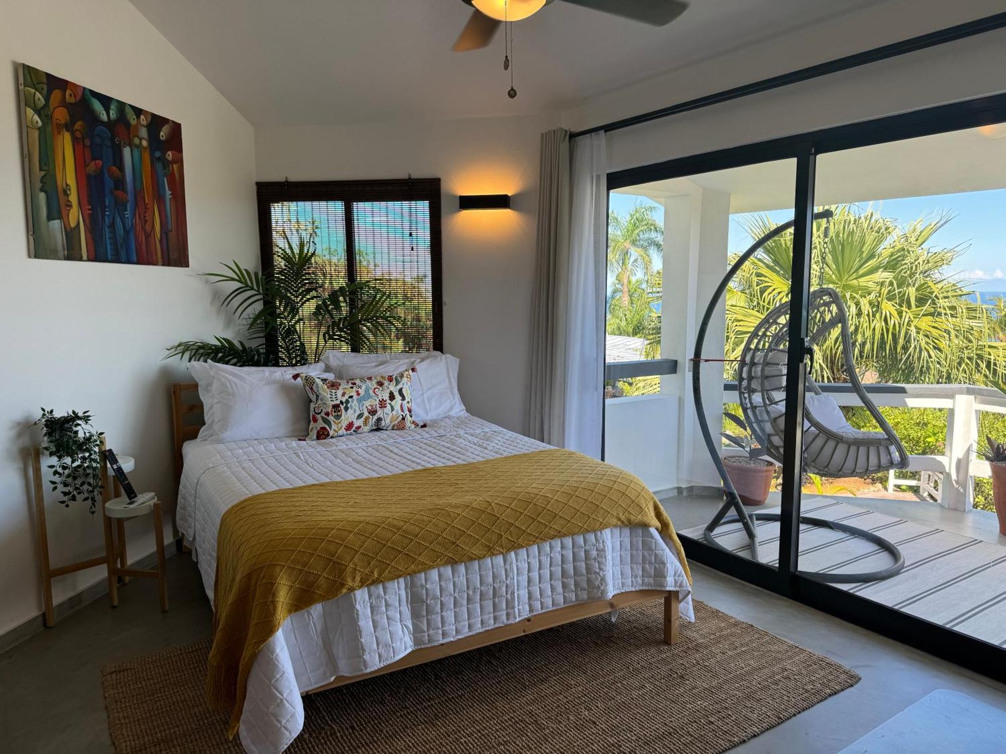 Apartment Catalina, Oceanview Multi 2 Bd 2 Bath Units With Balcony And Pool