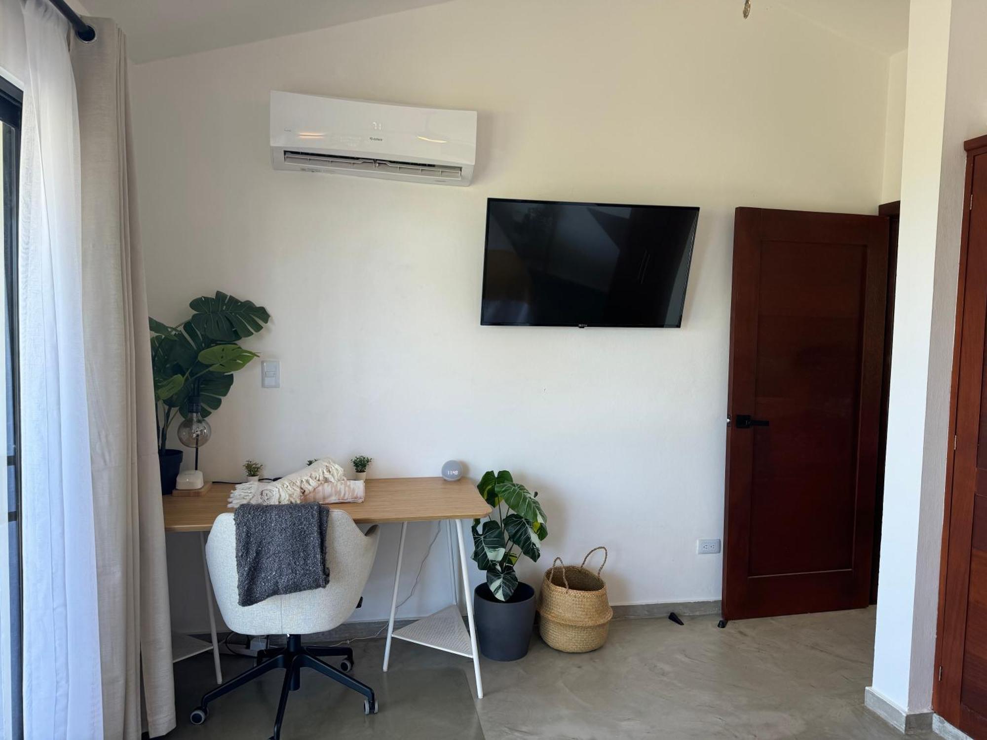 Catalina, Oceanview Multi 2 Bd 2 Bath Units With Balcony And Pool Apartment