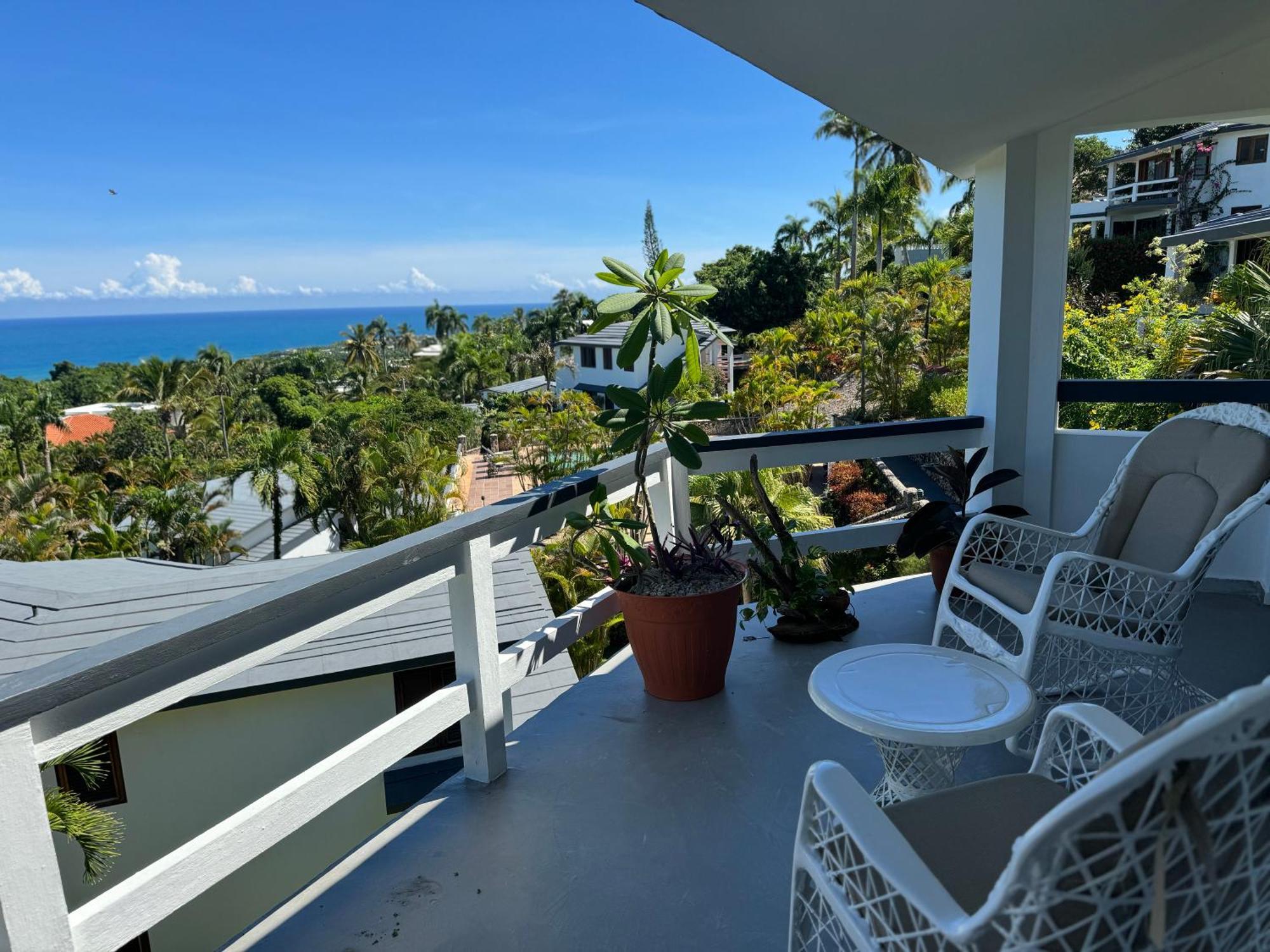 Catalina, Oceanview Multi 2 Bd 2 Bath Units With Balcony And Pool Apartment Cabrera