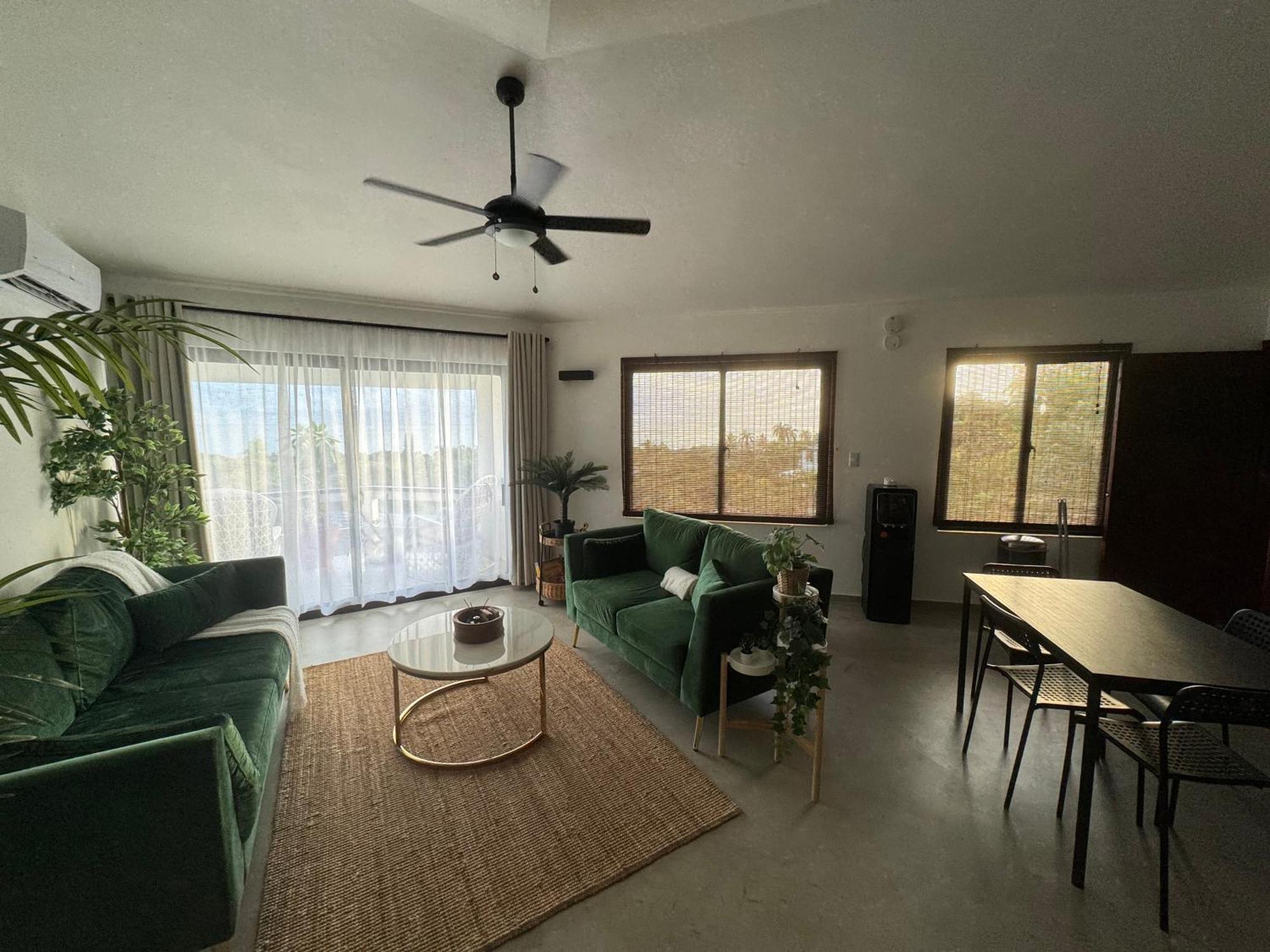 Catalina, Oceanview Multi 2 Bd 2 Bath Units With Balcony And Pool Apartment Cabrera