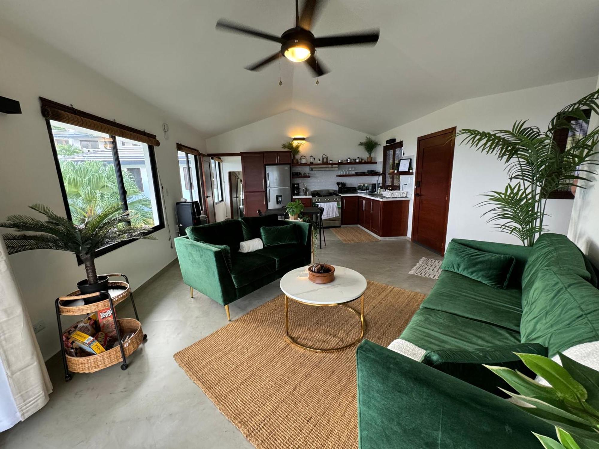 Catalina, Oceanview Multi 2 Bd 2 Bath Units With Balcony And Pool Apartment *