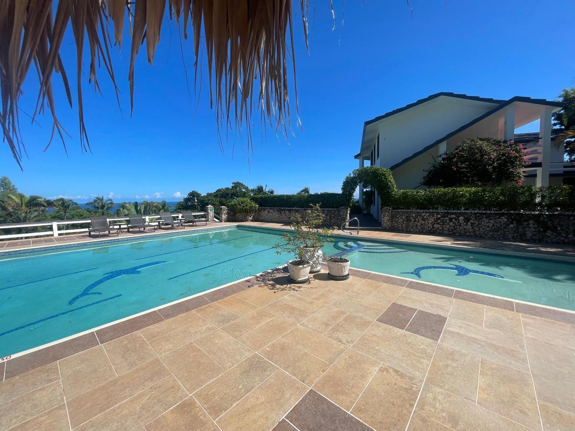 Catalina, Oceanview Multi 2 Bd 2 Bath Units With Balcony And Pool Apartment