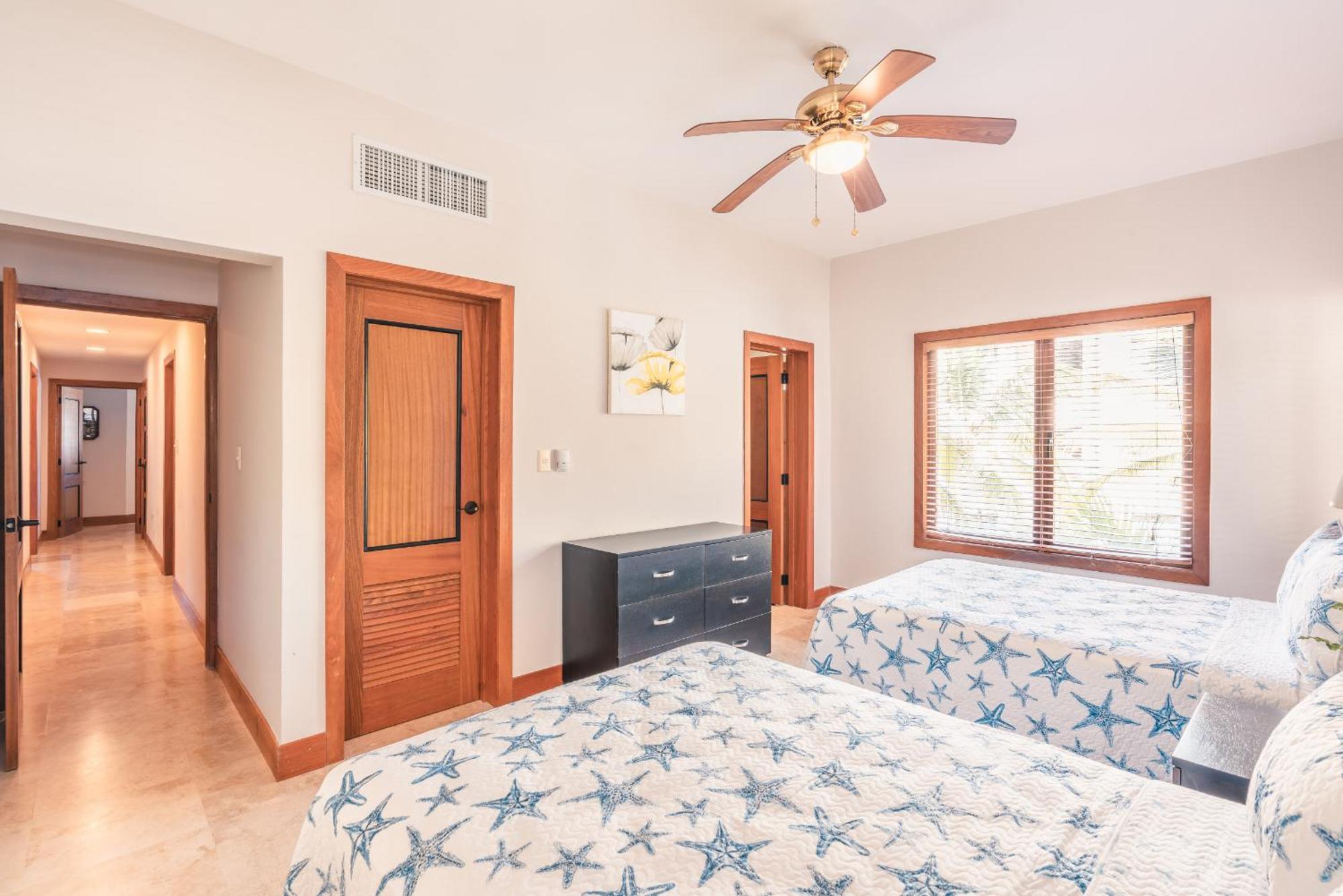 Apartment Spacious At Puerto Bahia B2 With Balcony