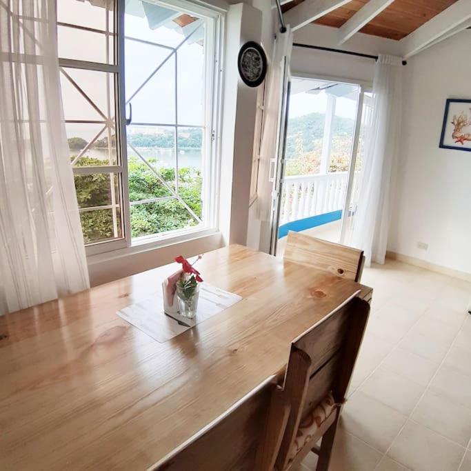 Blue House Ocean View *