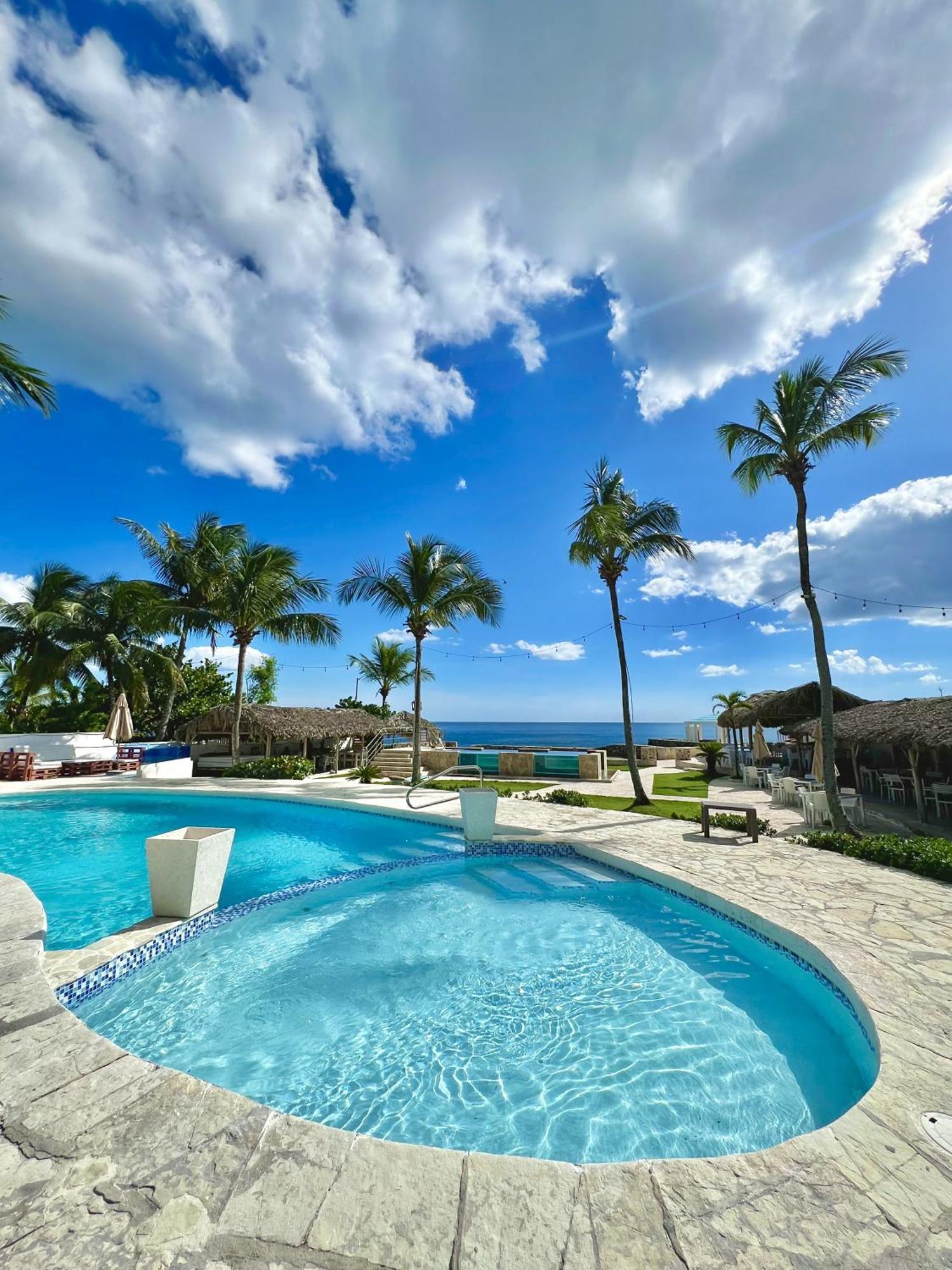 Triton Boutique & Restaurant Guayacanes