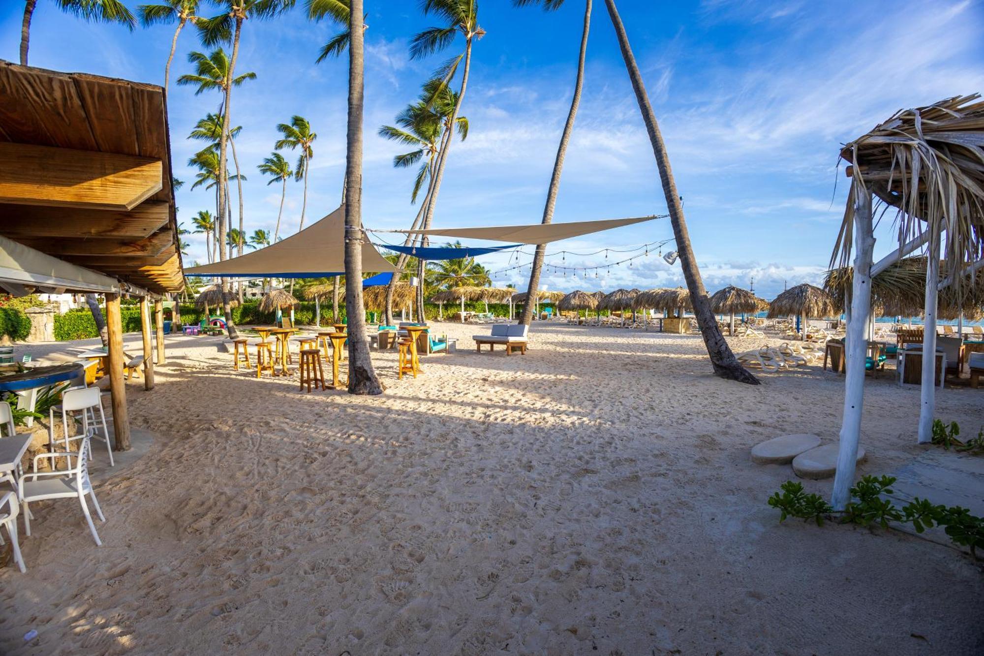 Huge 8-bedroom With Private Pool - Corales *