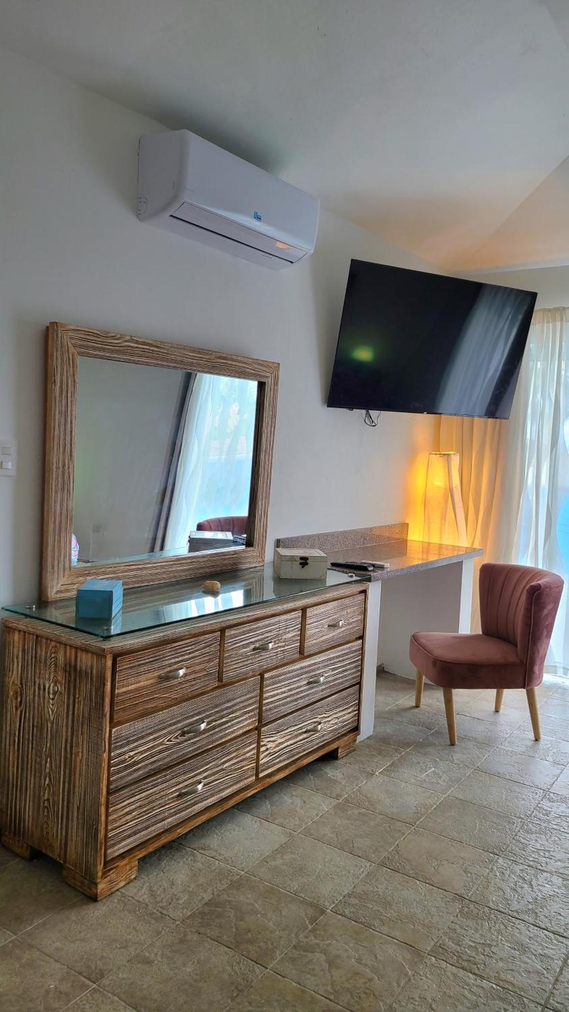 Triton Boutique & Restaurant Hotel