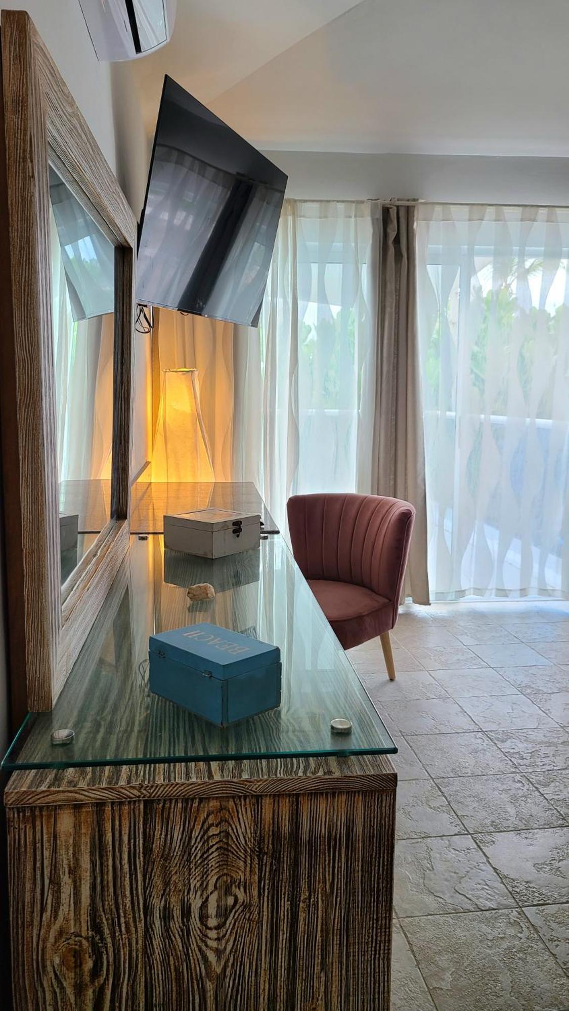 Triton Boutique & Restaurant Hotel