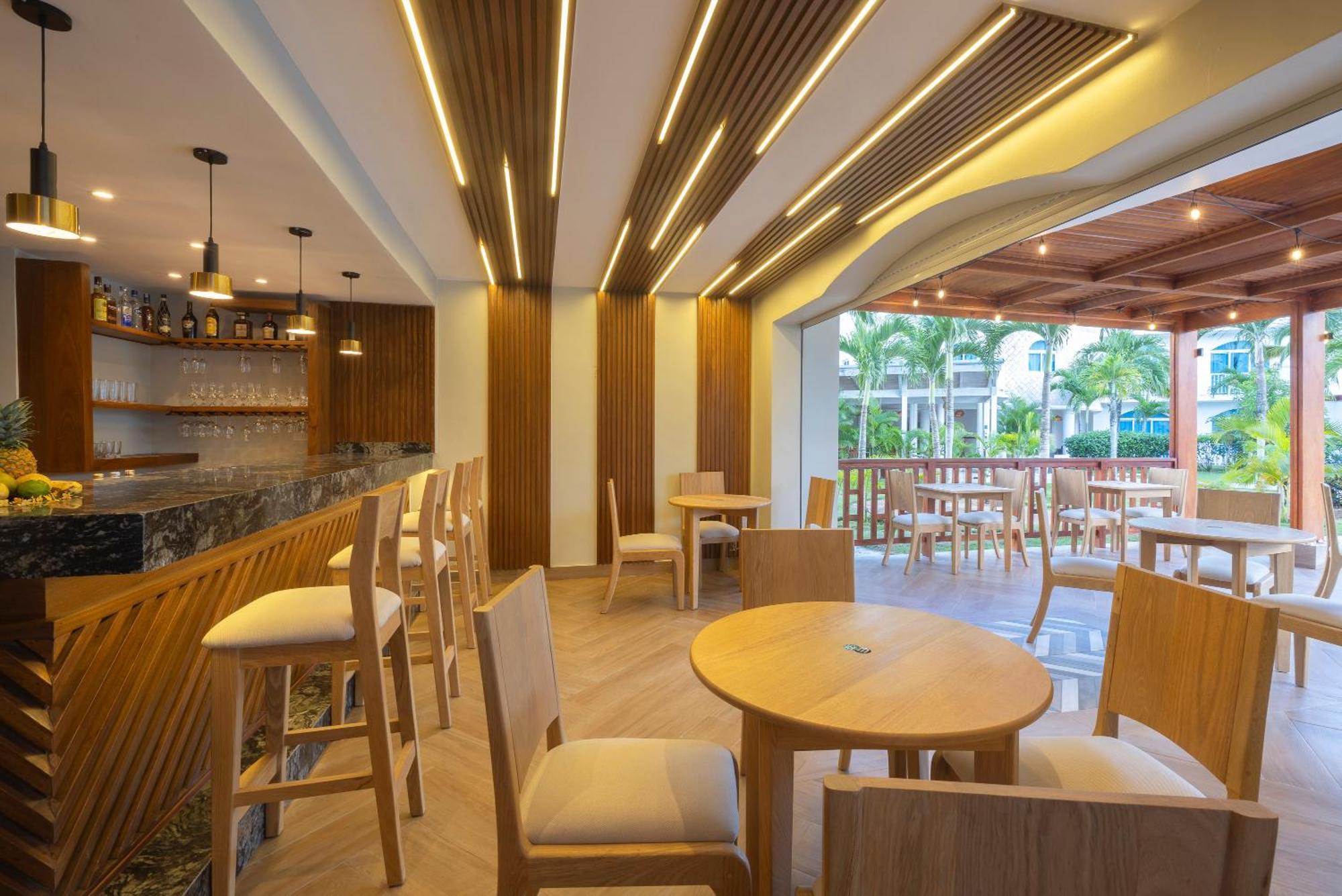 Hm Alma De (adults Only) 4*