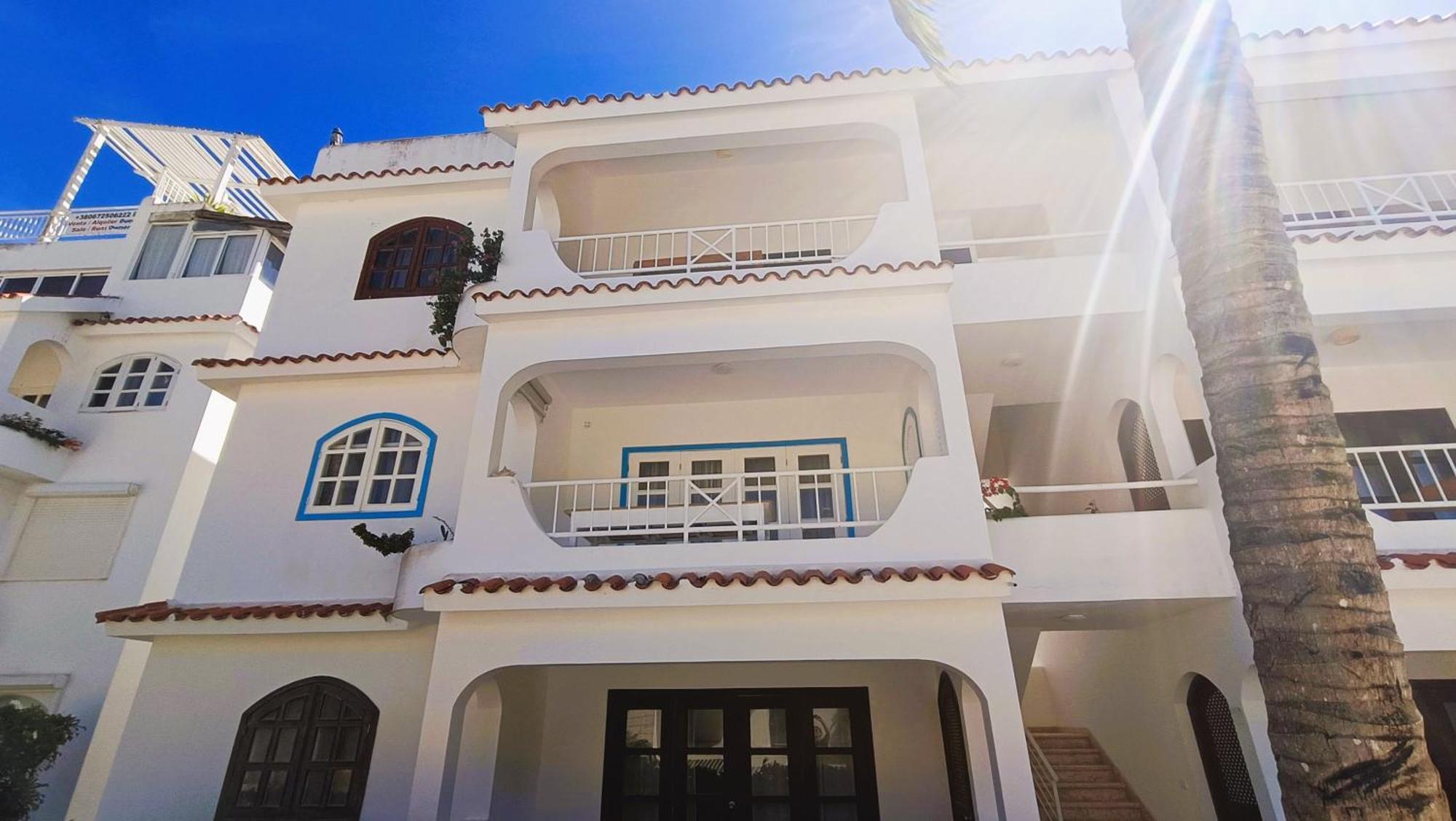 Flor Del Mar Beachfront Aparthotel 3*
