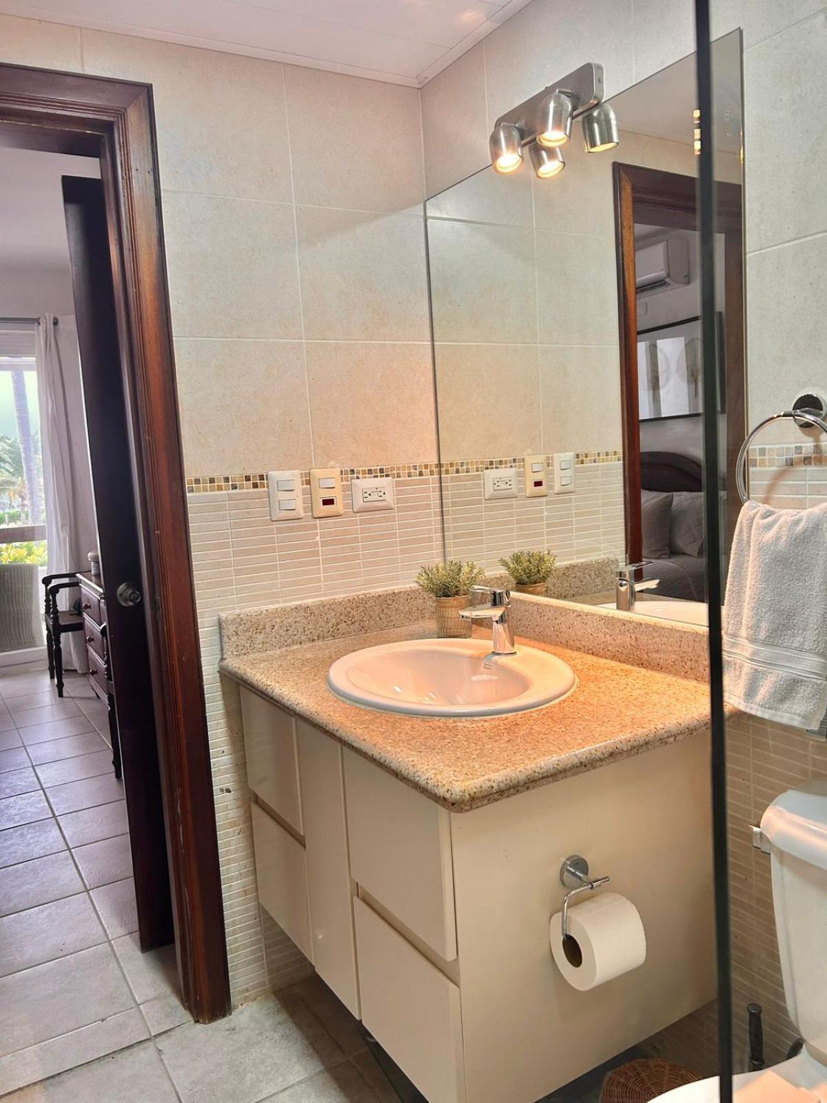 Stanza Mare: Beachfront Bavaro With Private Apartment