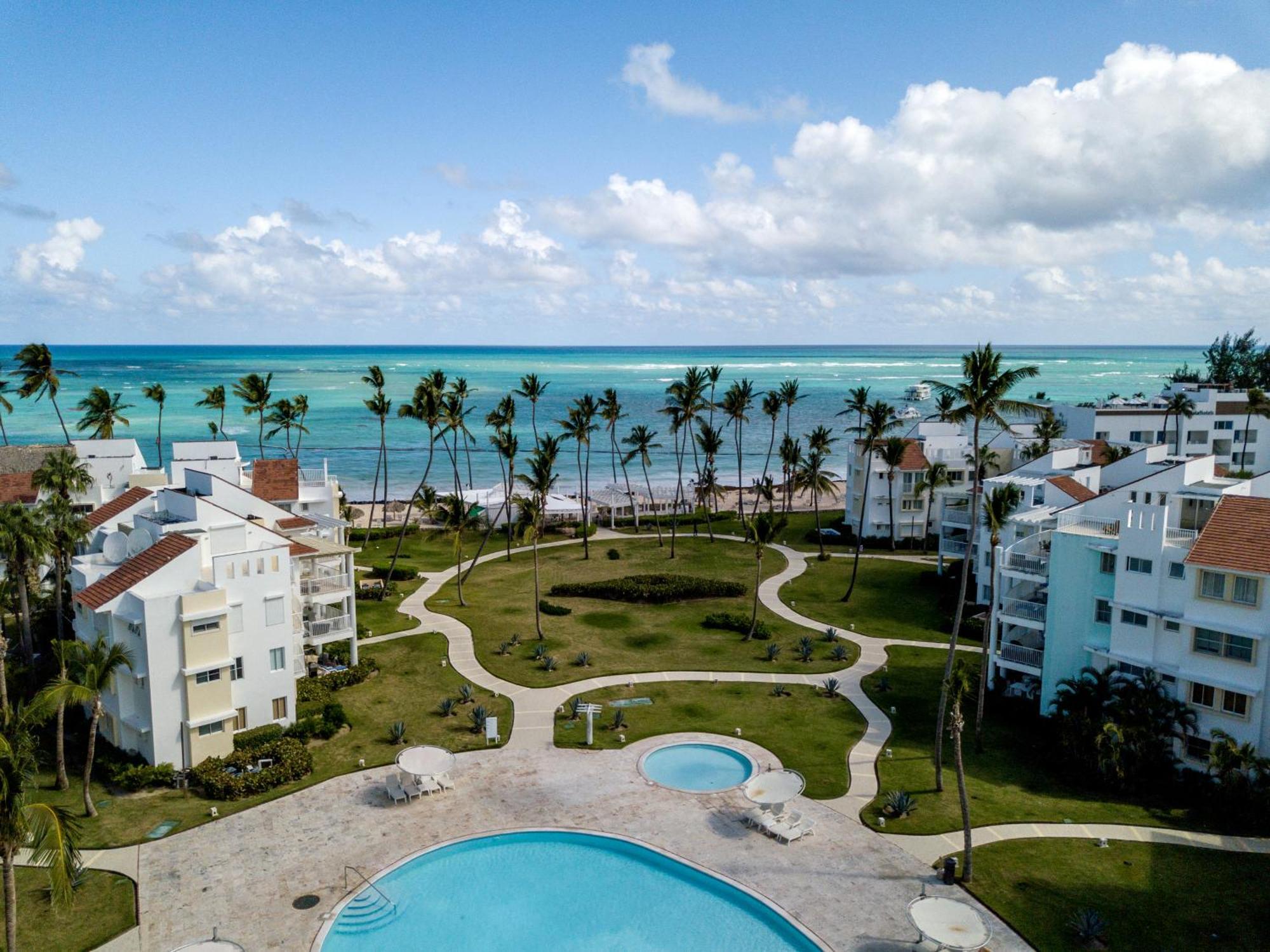 Pristine 4br Beachfront Getaway With Pool & Rooftop Punta Cana