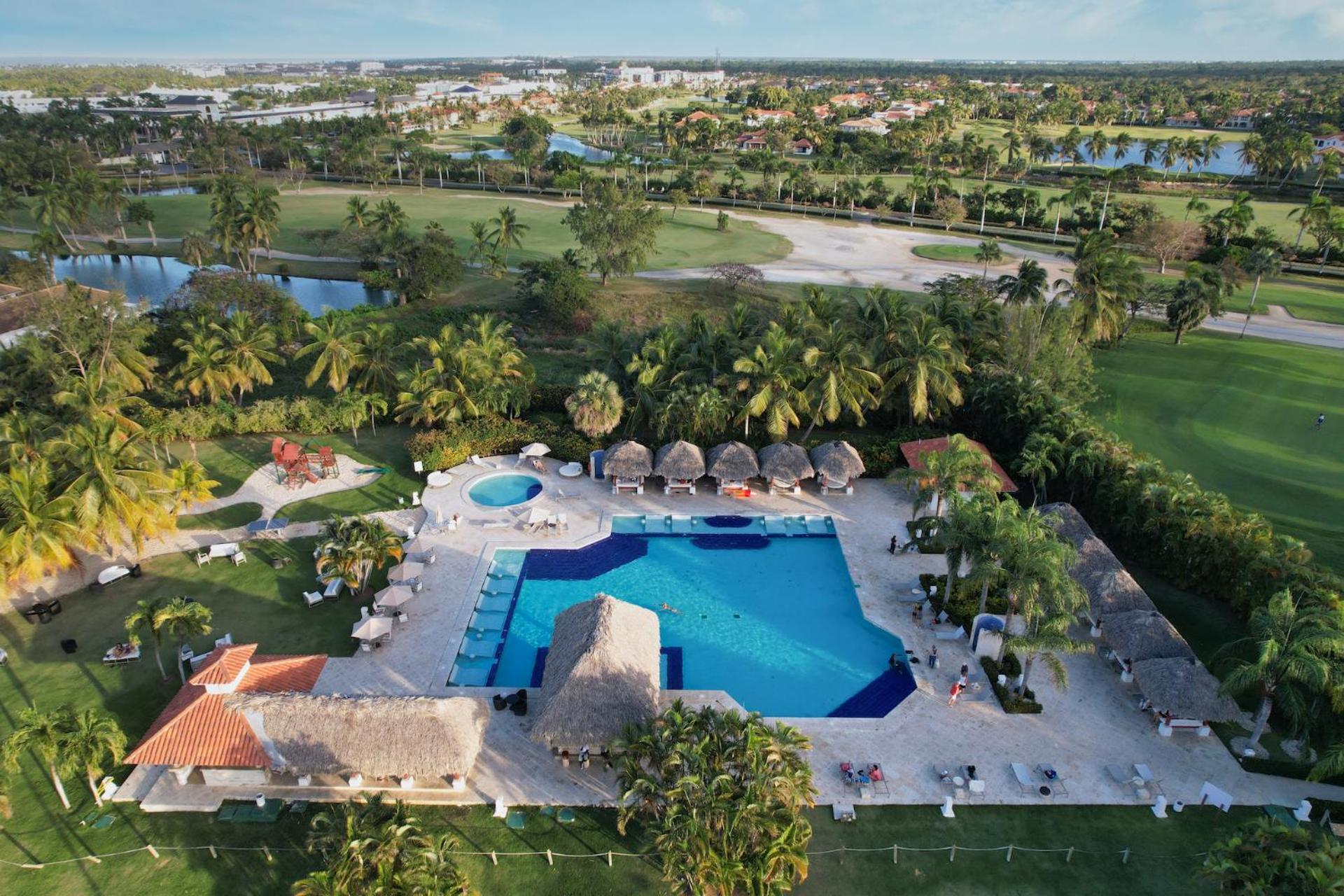 Stunning 3-bedroom With Pool, Jacuzzi And Maid Near Bavaro Villa