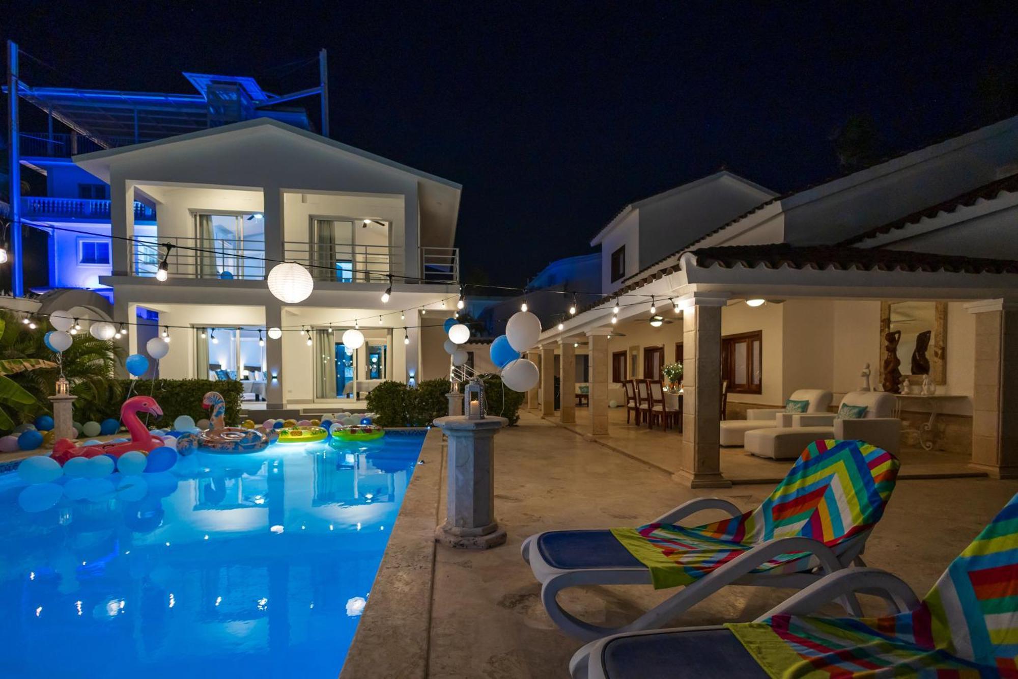 Huge 8-bedroom With Private Pool - Corales Villa Punta Cana