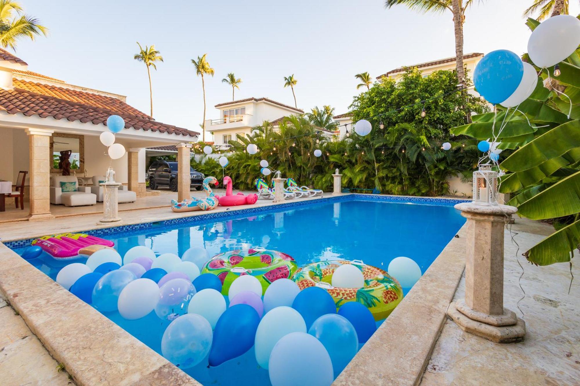 Villa Huge 8-bedroom With Private Pool - Corales Punta Cana