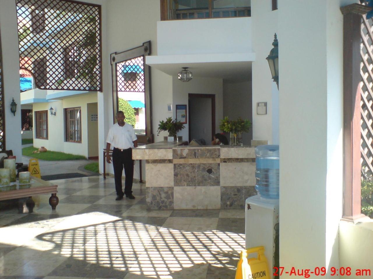 Hotel By The Sea 3*
