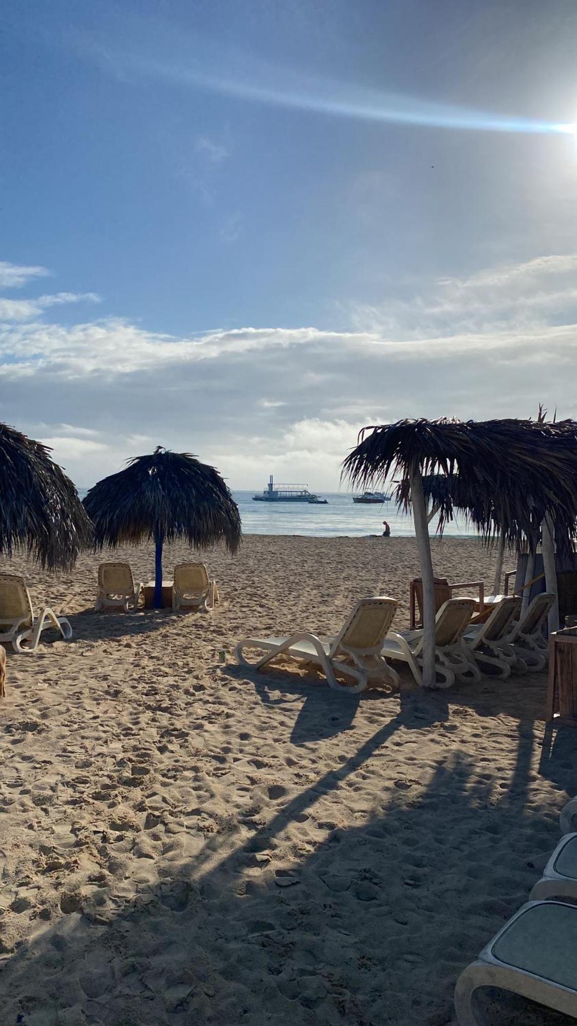 Apartment Paradise Close To The Pool Free Parking,wifi-